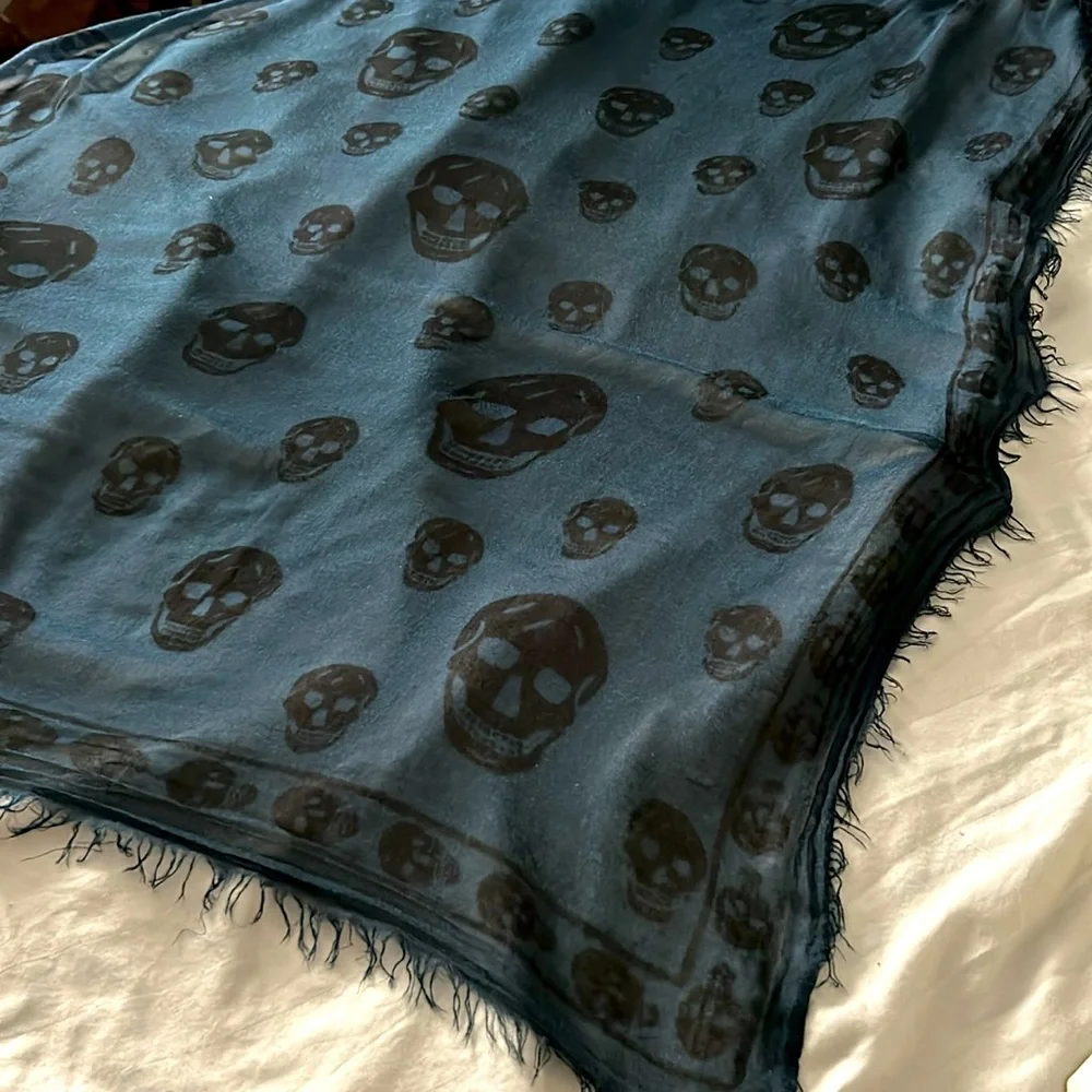 Alexander McQueen cashmere scarf